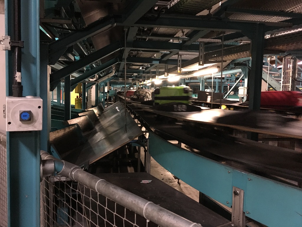 Baggage Handling at Zuerich Airport Baggage Handling at Zuerich Airport