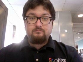 Waiting at DC at the airport to go back to Texas I.jpg