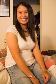 I cracked a cascarone on Amy s head sometime befor.jpg
