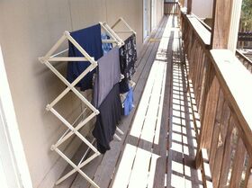 Woo, drying clothes outside I hope nobody gets ann.jpg